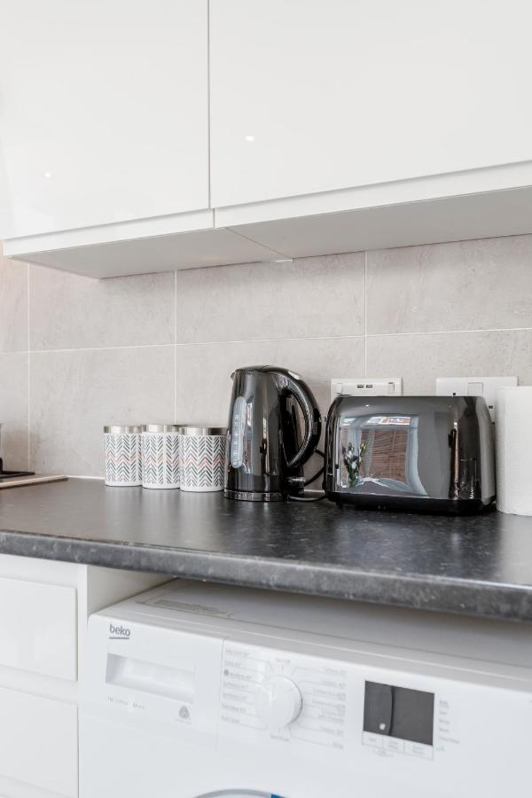 2 Bedroom Serviced Apartment London Eksteriør bilde
