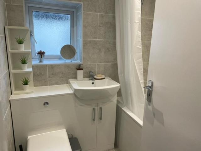 2 Bedroom Serviced Apartment London Eksteriør bilde