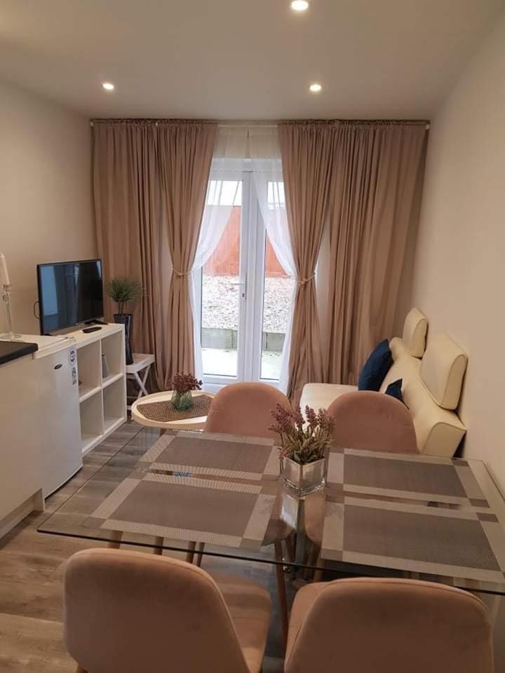 2 Bedroom Serviced Apartment London Eksteriør bilde